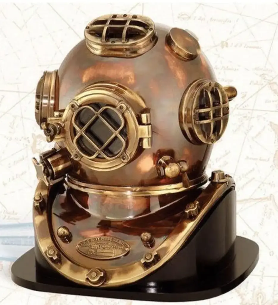 [SB-1102] Diving Helmet