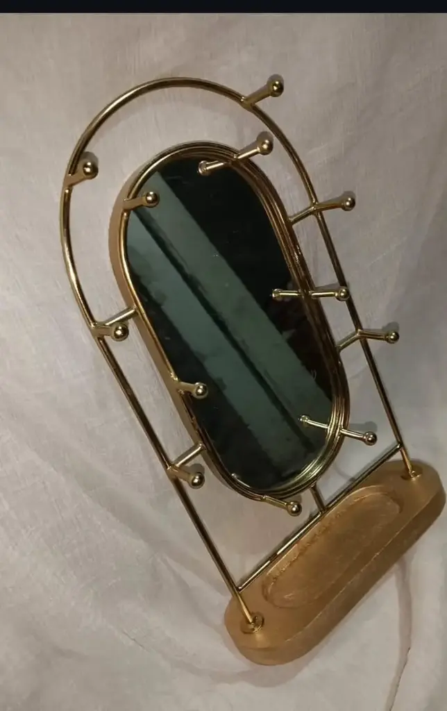 [SB-1148] Mirror In A Frame