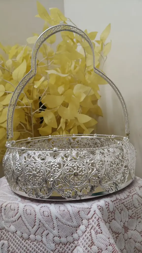 [SB-1226] Silver Plated Basket Decor