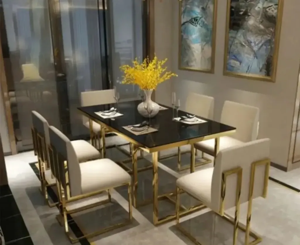 Elegant Dining Table Decor