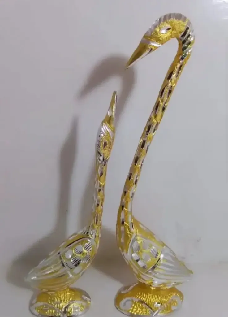 Golden Kissing Swan Couple Decor