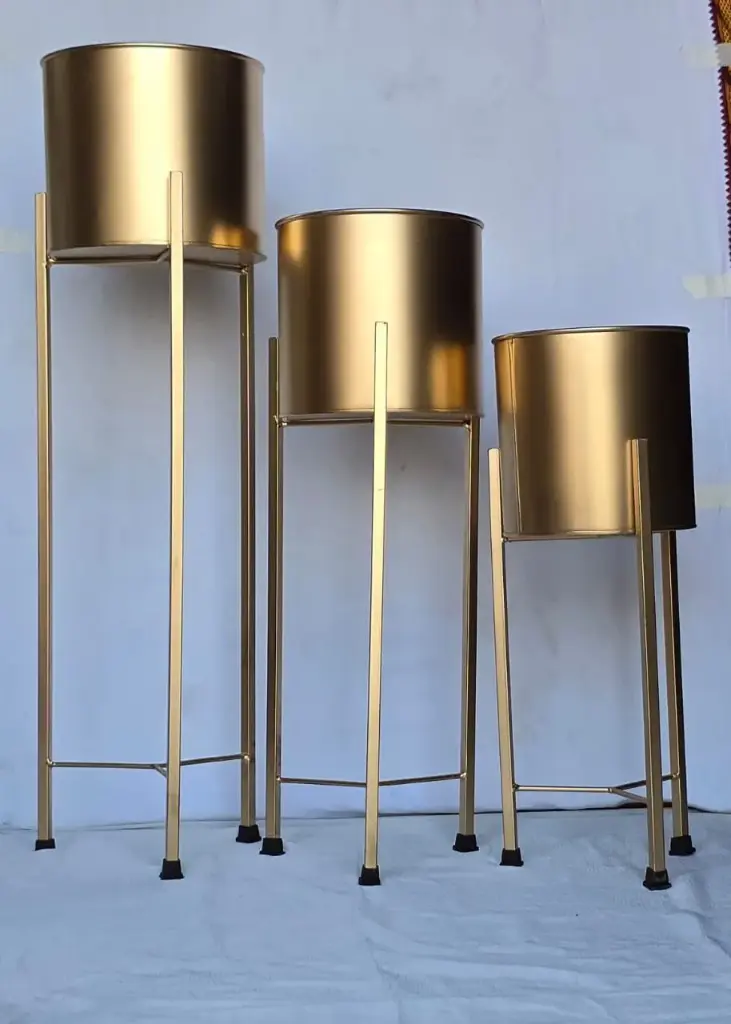 Planter with Stand Decor