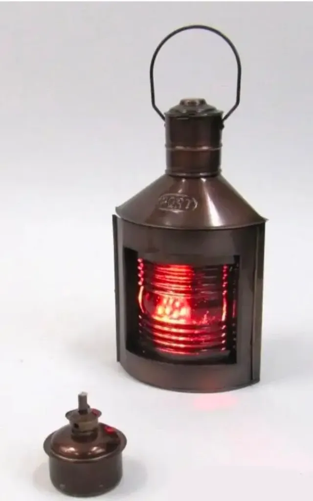 [SB-1424] Ship Oil Lamp (Starboard Lamp)